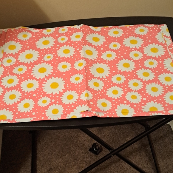 15 ct 14.5×19 Red Daisy Polymailers - Picture 4 of 4